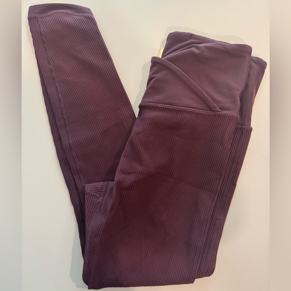 Athleta Elation Crossover 7/8 tight in size small
